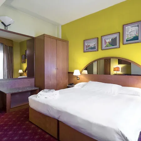 Hotel Carrobbio 4*