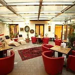 Hotel Carrobbio 4*