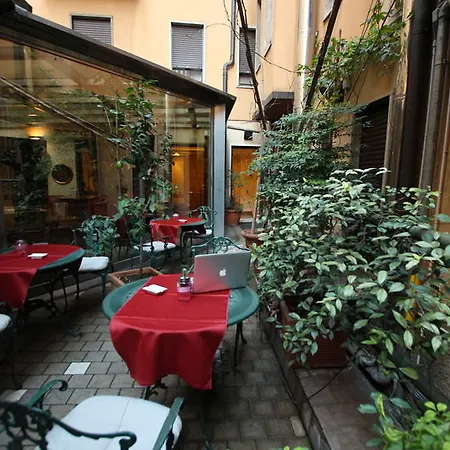 Otel Carrobbio 4*