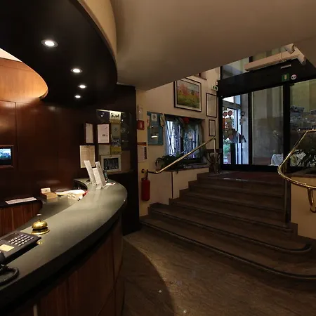 Otel Carrobbio 4*