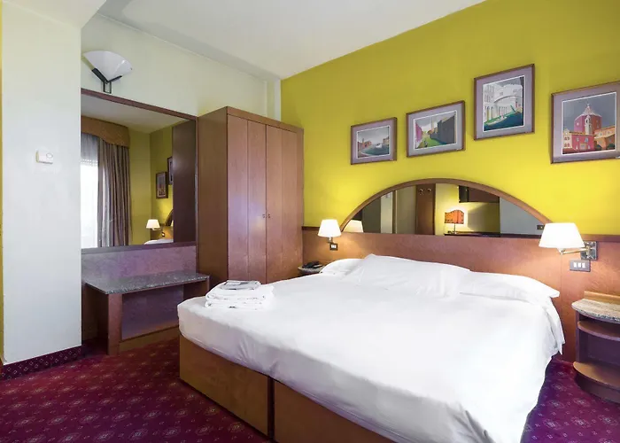 Hotel Carrobbio 4*